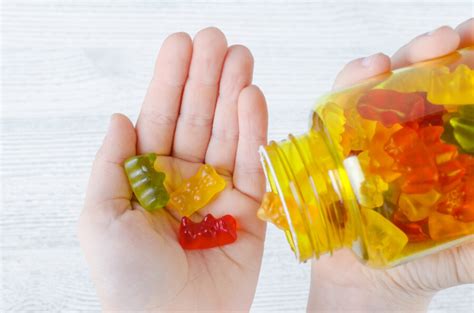 Gummies vs supplements: which are better? | MaxLiving