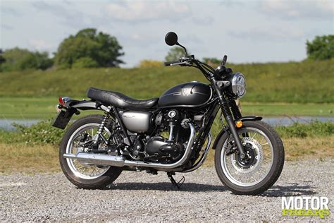 Motorfreaks - Test: Kawasaki W800 Street - Facelift met behoud van silhouet