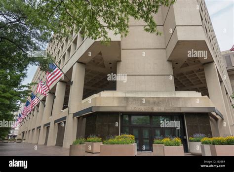 Federal Bureau of Investigation headquarters on Pennsylvania Avenue ...