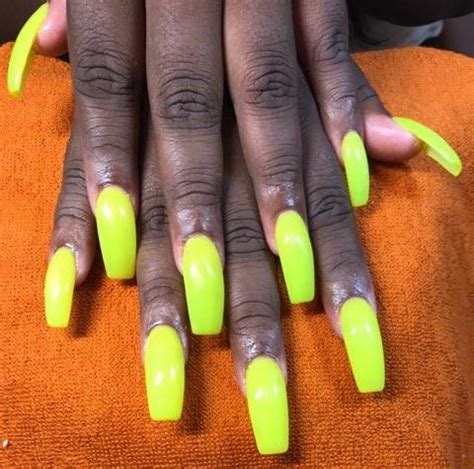 💖 You're never fully dressed without a good set of nails. | Nail spa ...