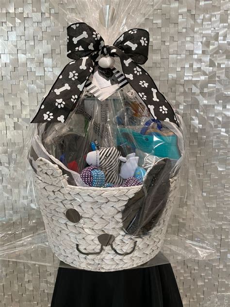 Dog Gift Baskets | Dog gift basket, Pet gift basket, Diy dog gifts