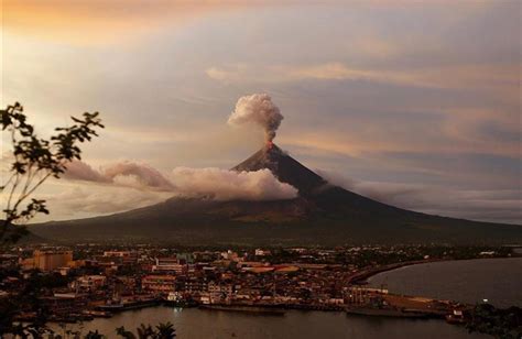 The Mayon volcano in Albay province, Philippines image by Bullit Marquez via NBC news & @nahidmd ...