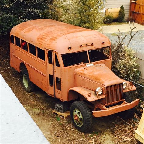 School Bus Camper, Rv Bus, Old School Bus, Antique Trucks, Vintage Trucks, Big Rig Trucks, Old ...