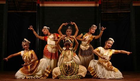 Mohiniyattam Group Dance