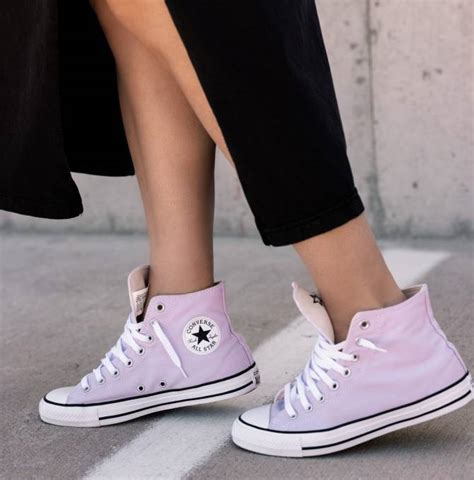 The most trendy women's sneakers of 2023-2024