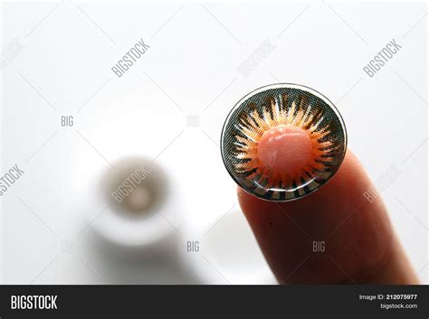 Contact Lens Image & Photo (Free Trial) | Bigstock