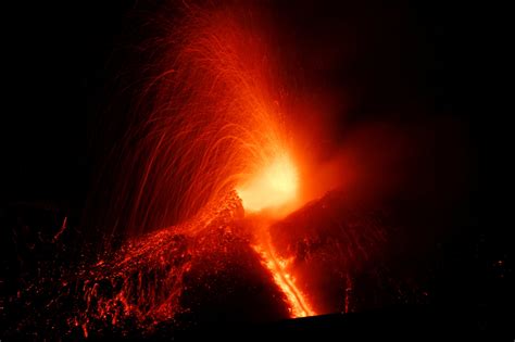 Mount Etna, Europe’s Most Active Volcano, Puts On a Show - The New York ...