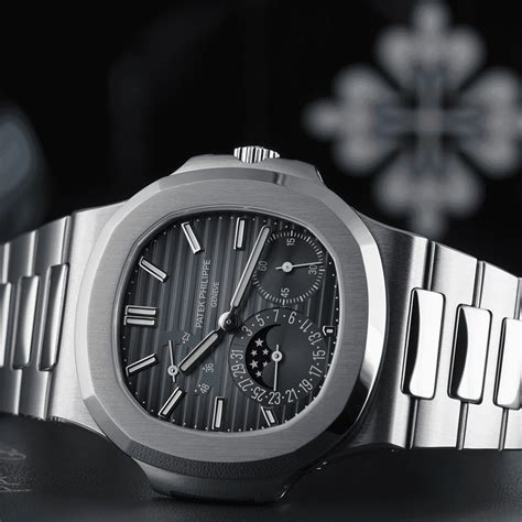 The iconic history of the Patek Philippe Nautilus | OPUMO Magazine ...