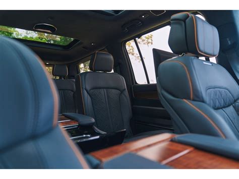 2023 Jeep Grand Wagoneer: 37 Interior Photos | U.S. News