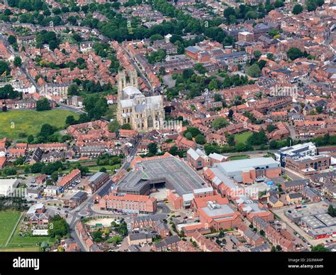 Beverley town centre yorkshire hi-res stock photography and images - Alamy