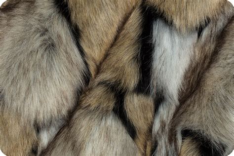 Wolverine Fur Taupe/Black [wolvfurtaupeblack] : Shannon Fabrics - Wholesale Fabrics Faux Furs ...