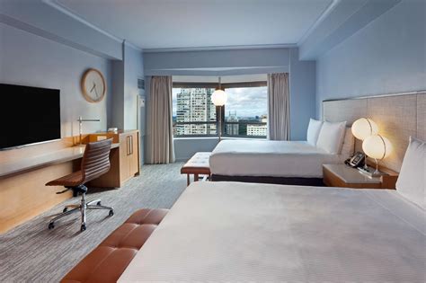 New York Hilton Midtown Hotel in New York (NY) - Room Deals, Photos ...