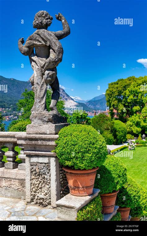 The gardens of Palazzo Borromeo, Isola Bella, Borromean Islands, Lake Maggiore, Stresa, Piedmont ...