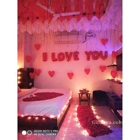 Romantic Anniversary Decoration at Home