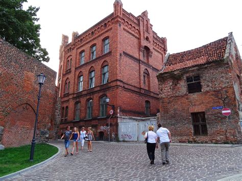 Toruń Castle | World heritage sites, Medieval town, Unesco world heritage site