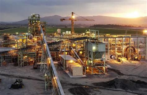 Sibanye’s platinum mine workers begin indefinite strike - MINING.COM