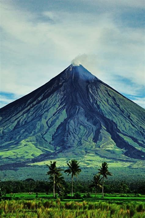 Mayon volcano, Philippines.....Tumblr | Cool facts, fyi | Pinterest | Beauty, Landscapes and ...