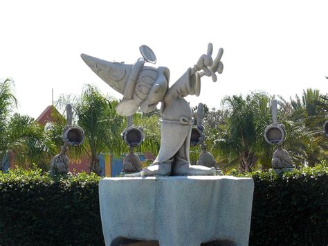 Sorcerer Mickey | Sorcerer Mickey statue at the Fantasia Gar… | Flickr