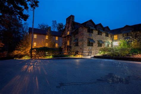 CUMBERLAND FALLS STATE RESORT - DUPONT LODGE (Corbin, KY): opiniones y precios