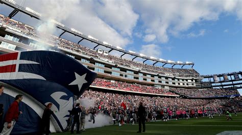 Patriots de facto GM Eliot Wolf sits down for 1-on-1 pre-draft ...