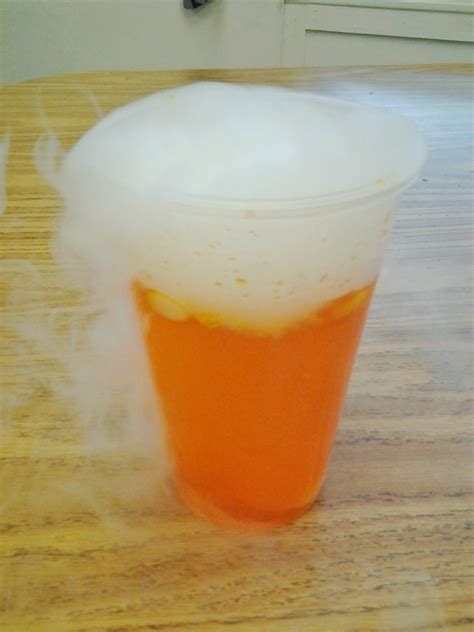 One Hour of Classroom Science Experiments & Dry Ice Experiments