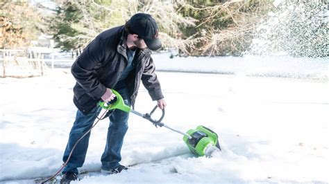 5 Best Electric Snow Shovels of 2024 - Reviewed