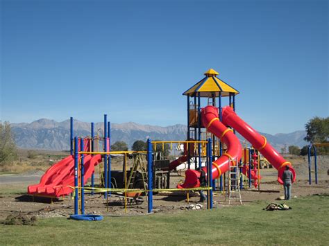 Mackay, Idaho 83251: More Work on the Mackay Elementary School ...