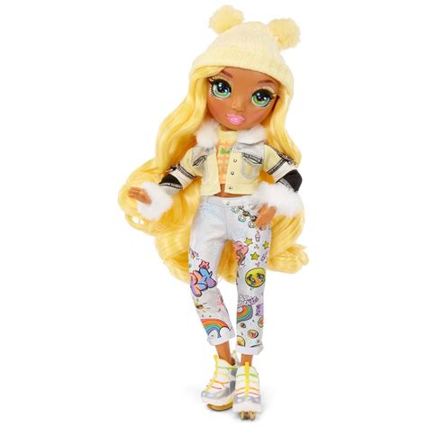 Rainbow High Fashion Winter Break Puppe Sunny Madison | Smyths Toys Deutschland