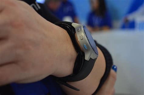 Hands On: Omron's HeartGuide Wearable Blood Pressure Monitor | PCMag