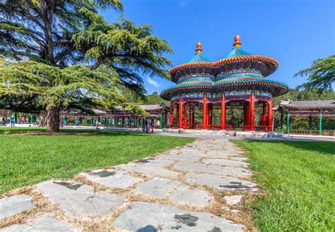 Longevity Pavilion, Double Ring Road, Temple of Heaven Park, Beijing, China. Editorial Photo ...