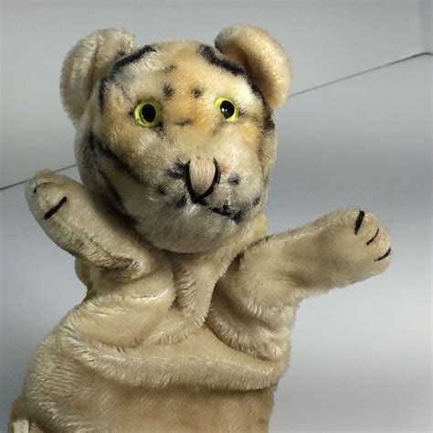 VINTAGE DANIEL TIGER CAT PUPPET MR ROGERS NEIGHBORHOOD JAPAN LABEL ...