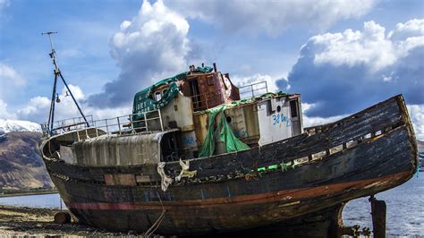 Haunting Shipwrecks Around The World