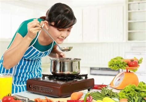 3 Cara Gampang Masak Bagi Ibu Rumah Tangga Muda - Sulselekspres.com