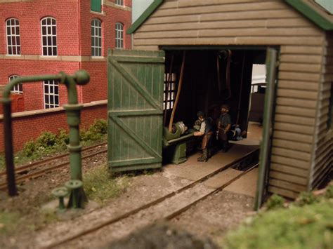 Michael's Model Railways: The Engine Shed Completed