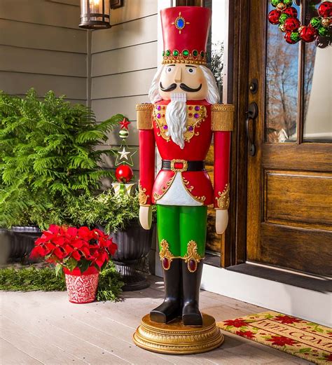 Giant-Sized Nutcracker Statue in Outdoor Holiday Decorations ...