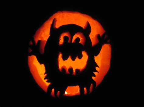 Happy monster jack o'lantern, carved by me from the Pumpkin Masters pattern book | Pumpkin ...