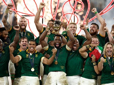 L’Afrique du Sud résiste à la Nouvelle-Zélande et remporte une quatrième Coupe du Monde de Rugby ...