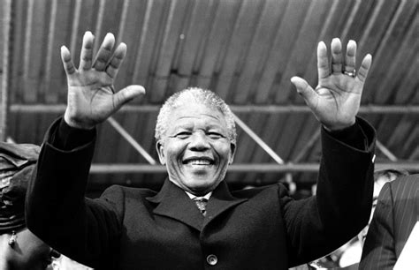 1 jour, 1 combat. 9 mai 1994 : Nelson Mandela élu président de l'Afrique du Sud - Licra ...