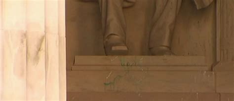 Lincoln Memorial Vandalized: What Happened And When Will It Reopen? [PHOTOS] | IBTimes