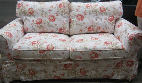 15 Best Floral Sofas