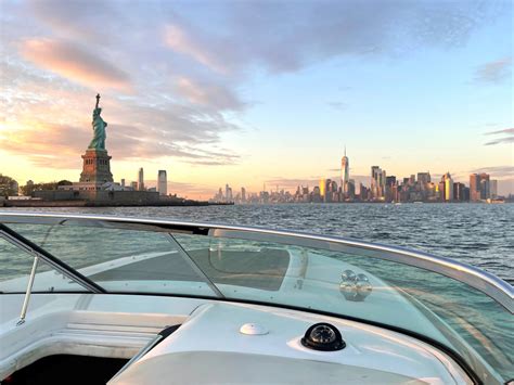 Private Yacht Night Cruise - New York City - New York City | Project Expedition