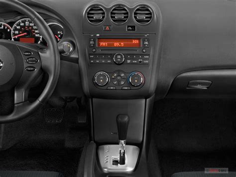 2010 Nissan Altima: 11 Interior Photos | U.S. News