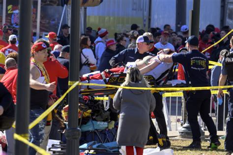 1 dead and up to 15 injured after shooting near Kansas City Chiefs ...