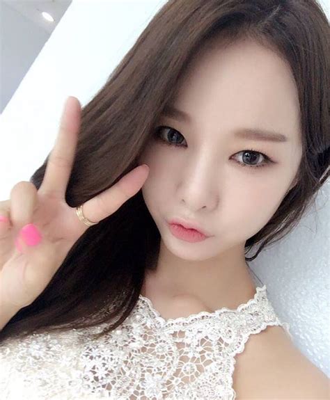 EXID's Solji undergoes successful eye surgery