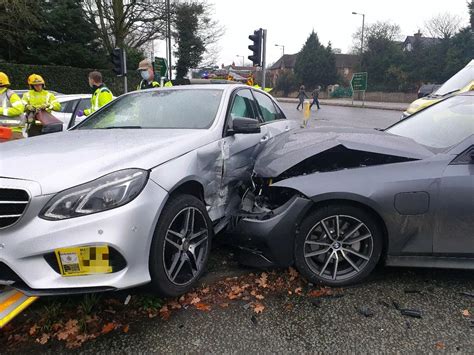 Mercedes crash causes six-car pile up on busy Derby road - Derbyshire Live