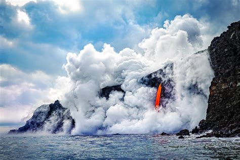 How to to Experience Hawaii’s Kilauea Volcano