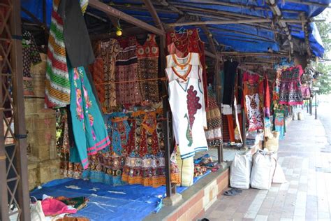 Ahmedabad Shopping guide - 5 the must visit shopping places in ...