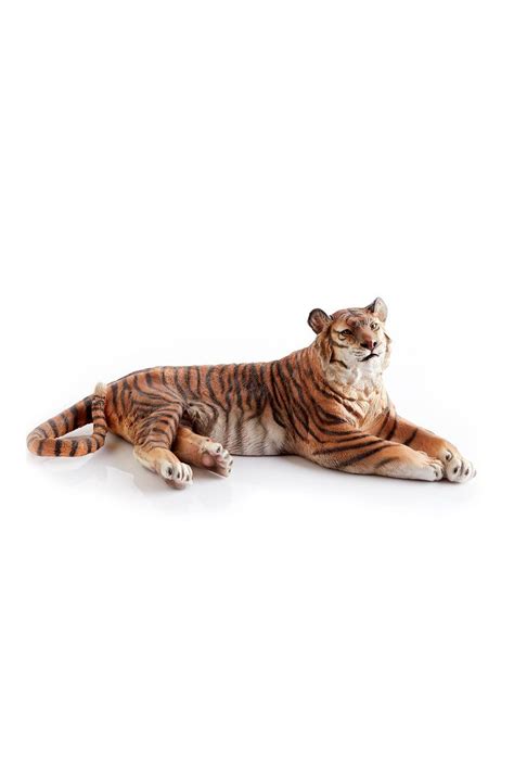 Raffles Tiger Figurine | Raffles Arcade