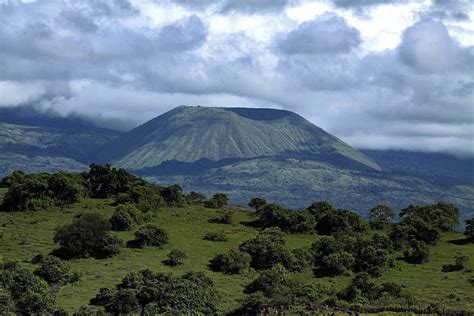 Tour Pendakian Gunung Tambora