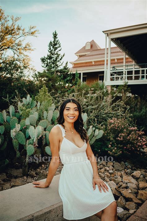 University of Arizona Graduation Photos | Graduation photos, University ...